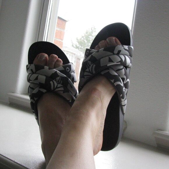 Olukai hila Puffy Quick Dry sandals - Picture 7 of 9